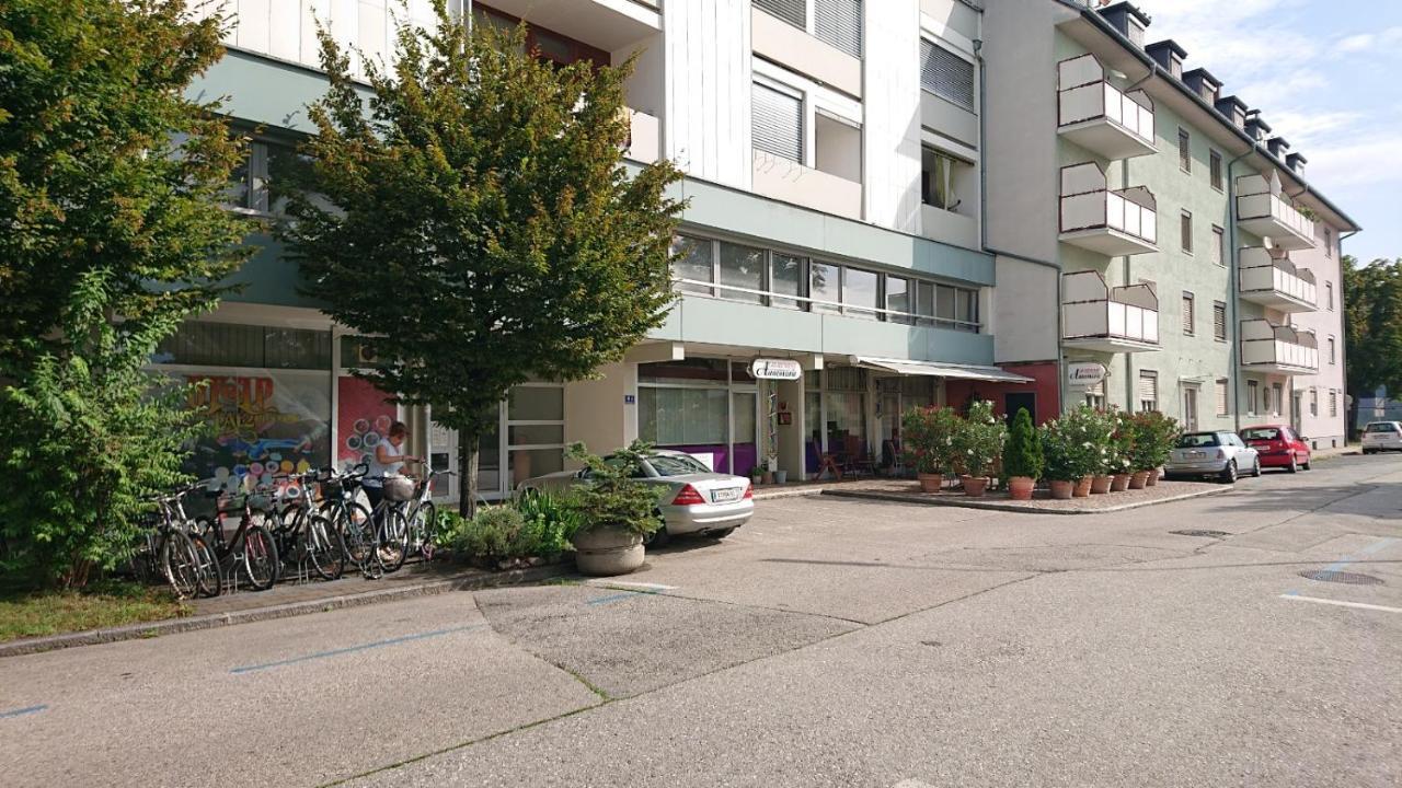 Wohnen Im Kolonialstil Inklusive Tiefgarage, Kontaktloser Check-In Klagenfurt am Woerthersee Luaran gambar